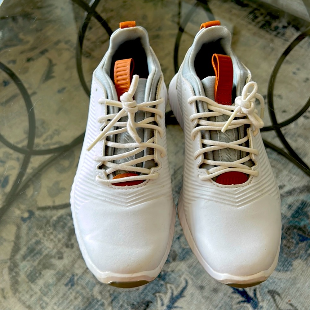 Boys golf shoes puma size 4 white